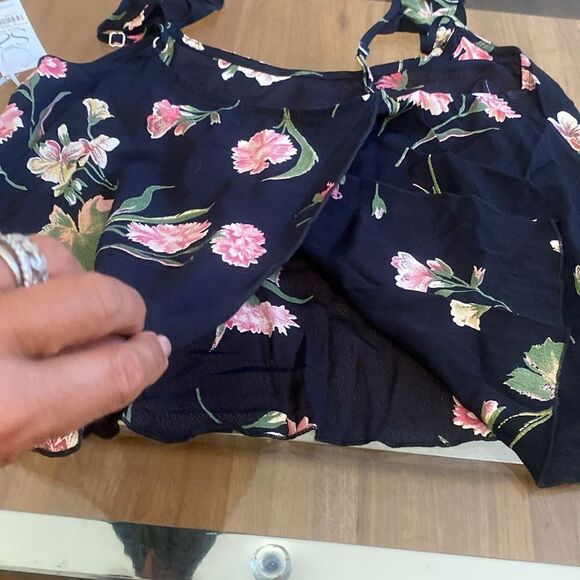 Stevie Sister Nicki blouse/top adj strap with ruffle cap detail, overlap back - Picture 5 of 5